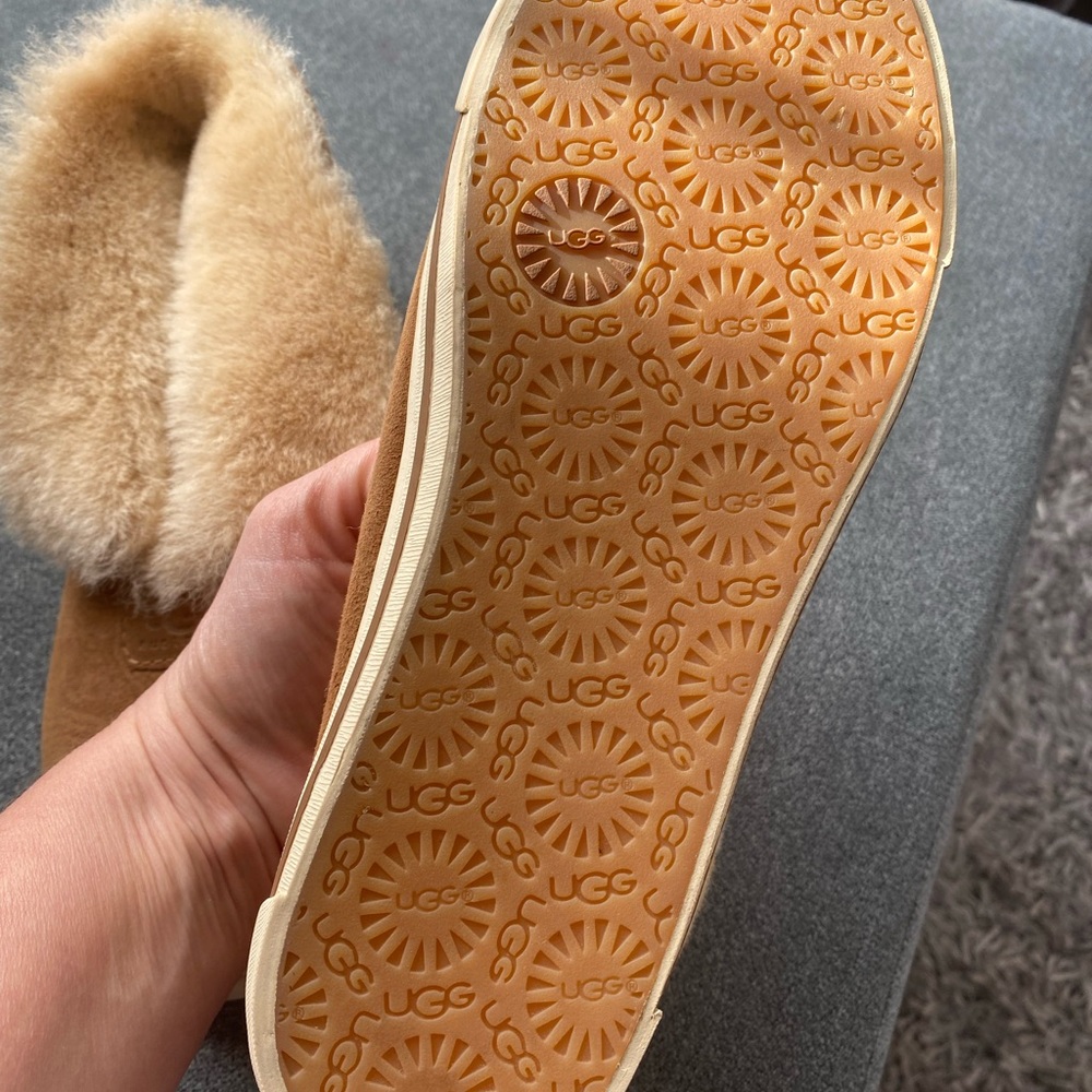 UGG Brown and Cream Women's Slippers - Picture 6 of 8